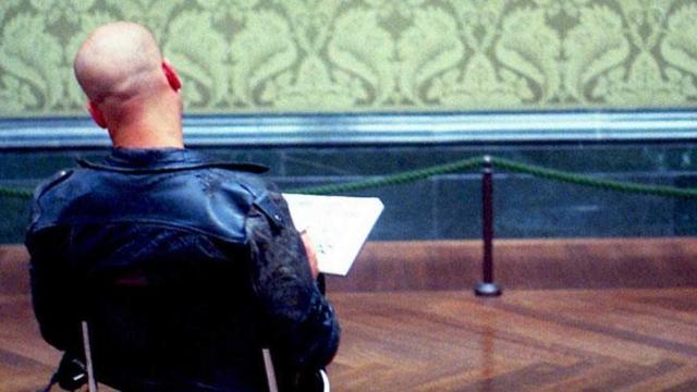 Imagen de una persona sin pelo