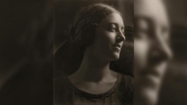 Retrato de estudio, 1923, de Margaret Watkins / MW