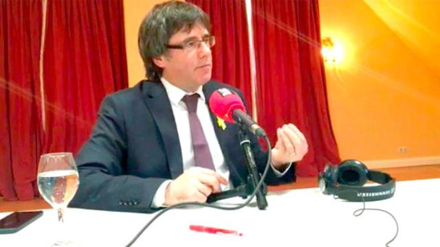 Carles Puigdemont, expresidente de la Generalitat, durante una entrevista en Berlín / TWITTER