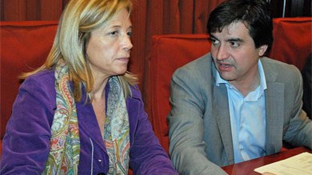 Joana Ortega y Sergi Sabrià (ERC), en febrero de 2013, en el Parlamento autonómico