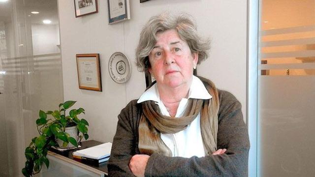 El consejero Comín queda lejos de los médicos