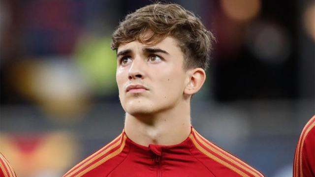 Gavi, justo antes de un partido con la selección española / REDES