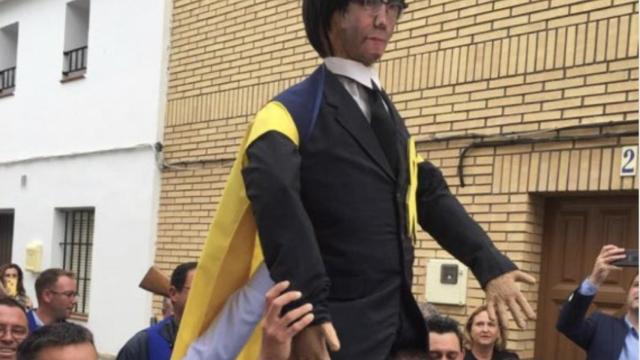 La Quema del Judas con la cara de Puigdemont en Coripe, Sevilla / TWITTER