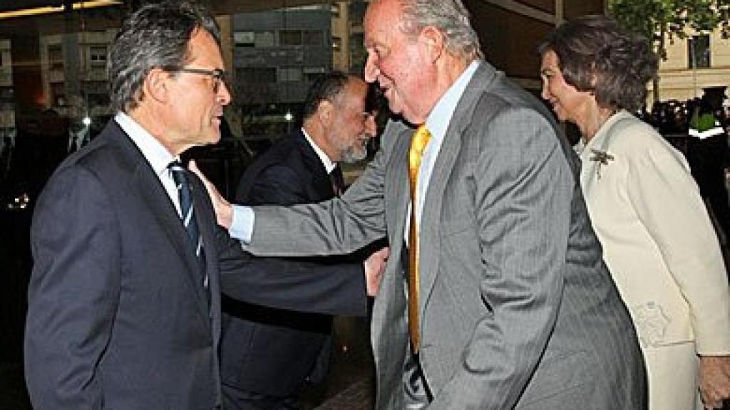 El presidente de la Generalidad, Artur Mas, y el Rey Juan Carlos, durante el acto de este miércoles en Barcelona