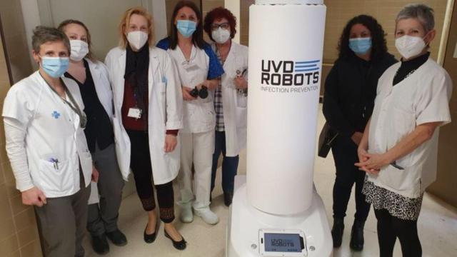 El Hospital Josep Trueta ha recibido uno de los robots de desinfección por luz ultravioleta enviados por la Comisión Europea / COMISION EUROPEA
