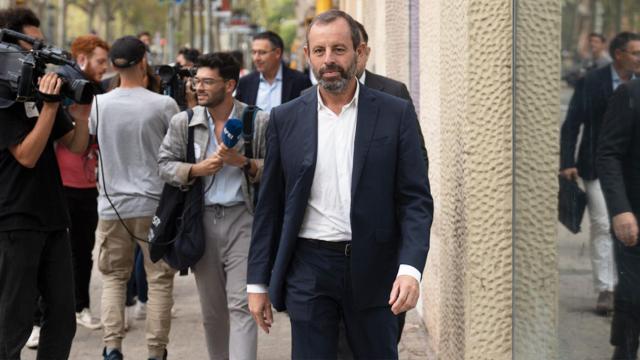 El expresidente del FC Barcelona, Sandro Rosell, en una comparecencia judicial / EP