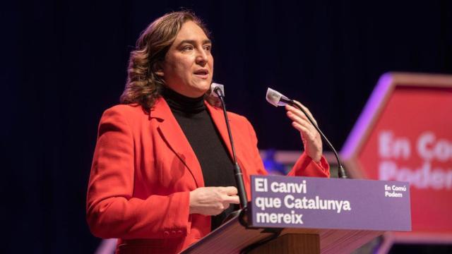 Ada Colau, alcaldesa de Barcelona, durante un acto de partido / EFE