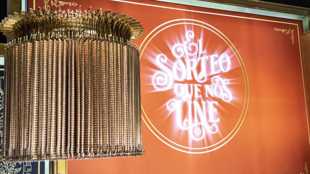 Foto de las tablas del sorteo de Navidad 2022 / SELAE
