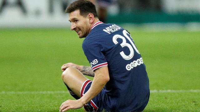 Leo Messi en una acción contra el Stade de Reims / EFE