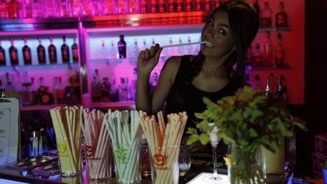 Pajitas de sabores Sorbos para cócteles ideadas por el barman Víctor Sánchez.