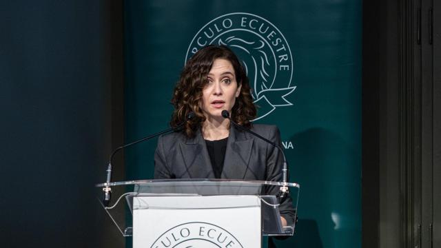 La presidenta de la Comunidad de Madrid, Isabel Díaz Ayuso, durante su intervención este lunes en el Círculo Ecuestre de Barcelona / MARC BRUGAT - EUROPA PRESS