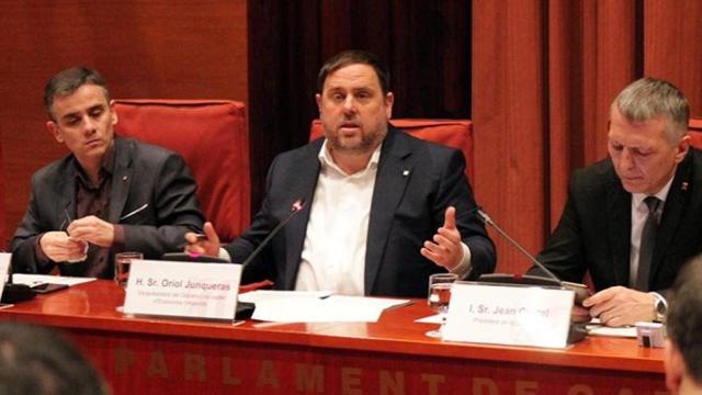 El vicepresidente económico de la Generalitat, Oriol Junqueras, durante su comparecencia en el Parlamento catalán / PARLAMENT