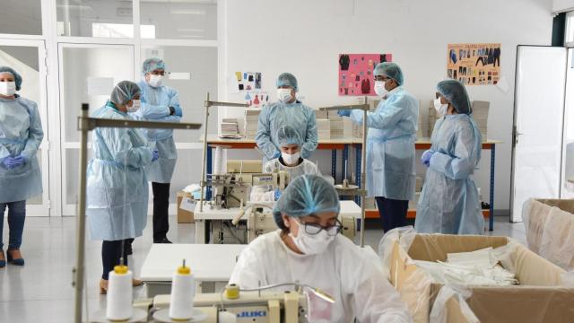 Imagen de una empresa textil durante el coronavirus / EP
