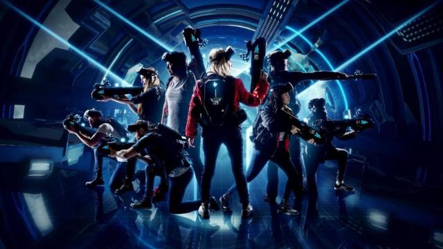 Un grupo inmerso en la realidad virtual de Zero Latency / ZL