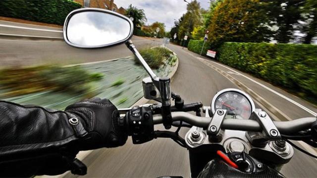 'Cazan' a un motorista de 55 años borracho como una cuba, sin puntos, sin seguro y sin ITV