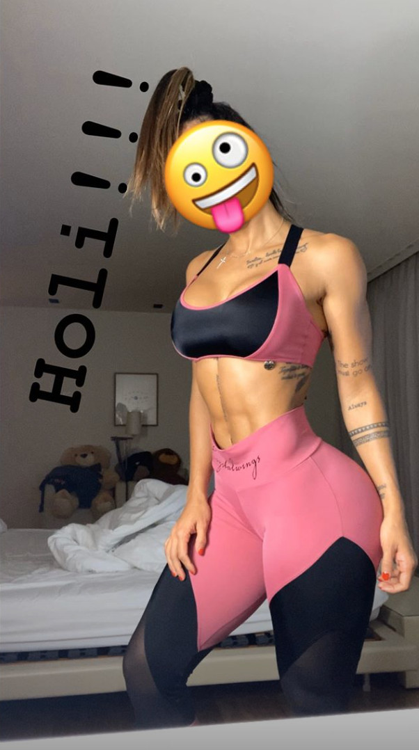 Sonia Isaza brutal escote