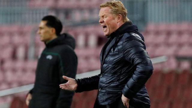 Koeman, enfadado en el partido contra el Eibar | EFE