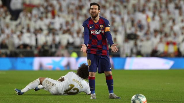 Leo Messi frustrado por perder en el Madrid - Barça/ EFE