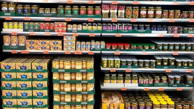 Estanterías de uno de los supermercados de España / EP