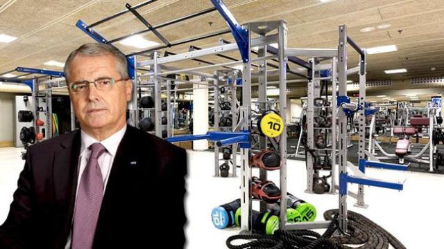 Ramon Canela, máximo ejecutivo del grupo DiR con uno de los gimnasios de de la compañía / FOTOMONTAJE DE CG