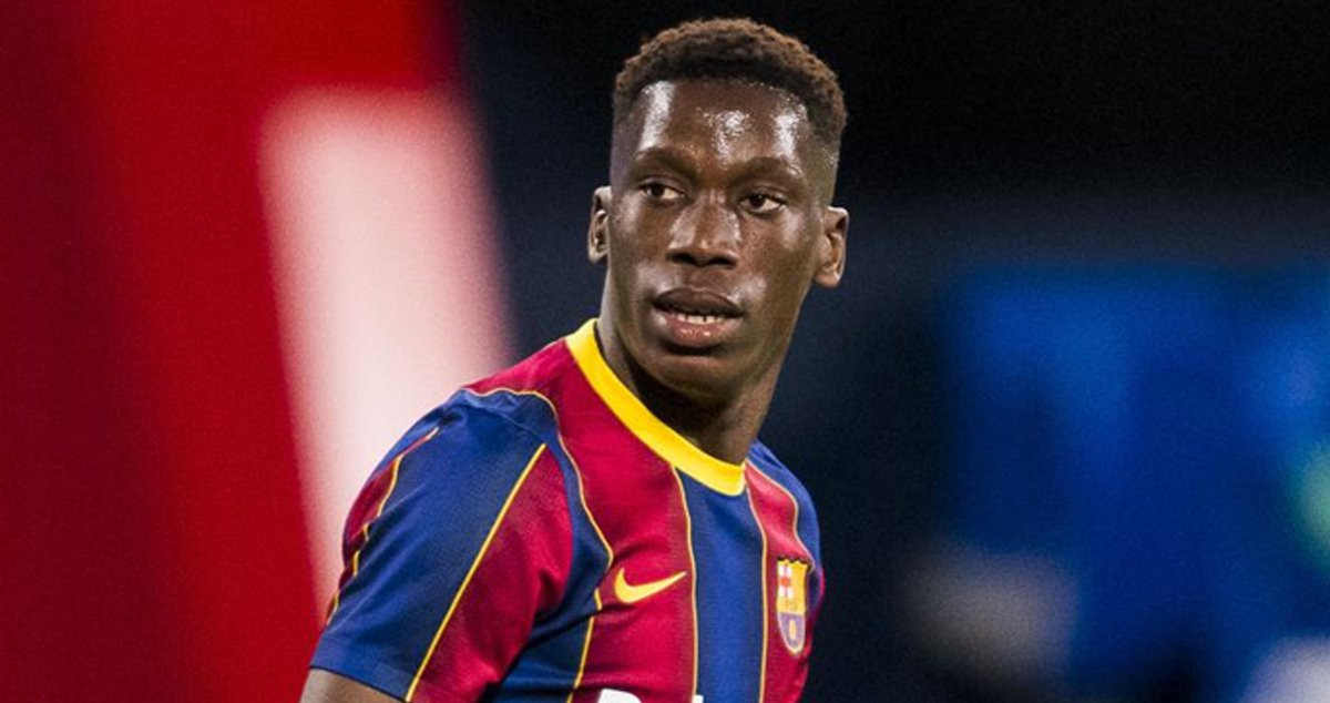 Ilaix Moriba, en un partido con el Barça de la pasada temporada  / EFE