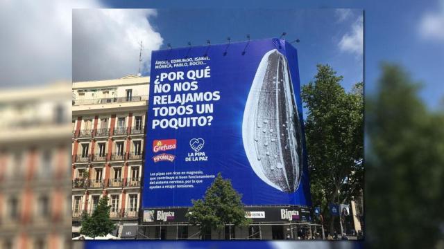 La lona de Grefusa que ha irrumpido en la campaña de las elecciones de Madrid / CG