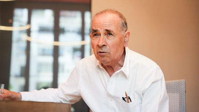 El filósofo Víctor Gomez Pin, autor de 'La España que tanto quisimos' / LUIS MIGUEL AÑÓN (Letra)