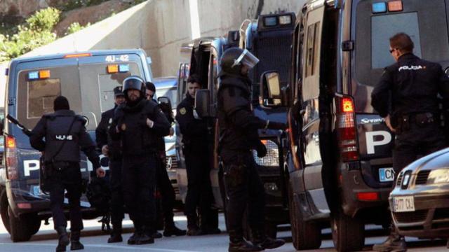 La Policía Nacional en una operación antidroga en Barcelona, en una imagen de archivo / CG