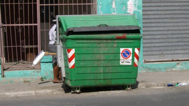 El feto fue encontrado por la Policía Nacional en un contenedor