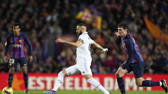 Christensen presiona a Benzema en el Barça Real Madrid : EFE