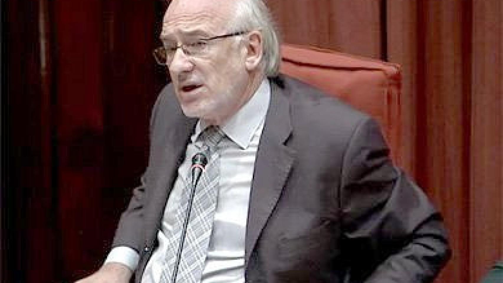 El expresidente de Caixa Girona Arcadi Calzada durante su comparecencia en el Parlament