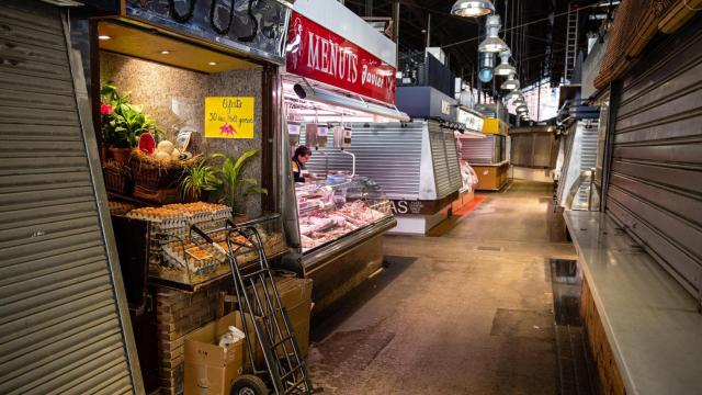 Un puesto abierto en el mercado de la Boquería de Barcelona / EUROPA PRESS