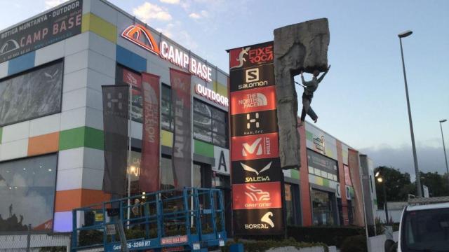 Una tienda Camp Base / CG