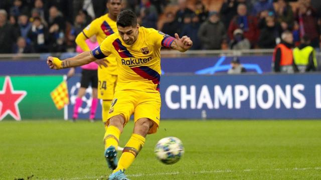 Luis Suárez, en una acción ante el Inter | EFE