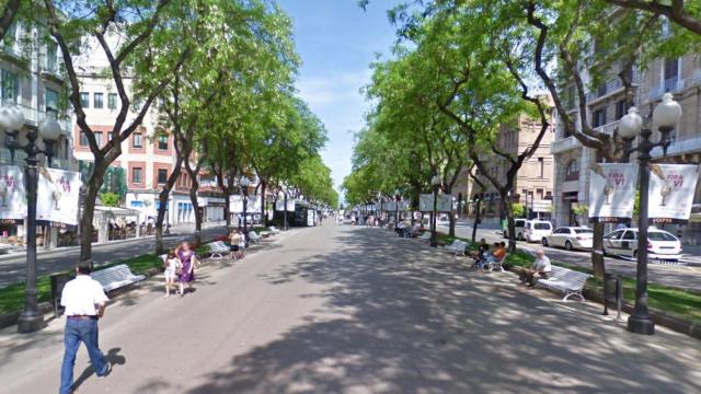 La rambla Nova de Tarragona, lugar donde un menor agredió sexualmente a una chica de 15 años / GOOGLE MAPS