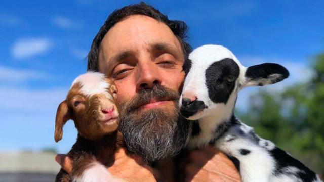 Luvi y Silvia Con Eduardo / Santuario Wings of Heart