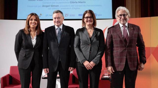 La presentación de Foment sobre la empresa cultural y el desarrollo de la Barcelona metropolitana / FOMENT