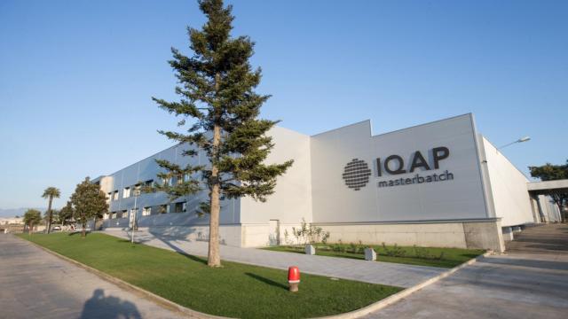 El exterior de la planta de Iqap Masterbatch en Masies de Rodes (Barcelona) en una imagen de archivo / CG