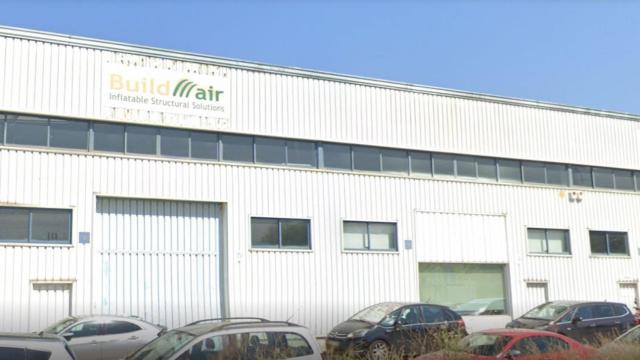 Fábrica de Buildair Ingeniería y Arquitectura SA en Molins de Rei / CG