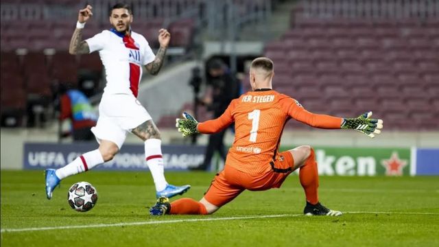 Ter Stegen evitó que el desastre ante el PSG en el Camp Nou fuera peor / FCB