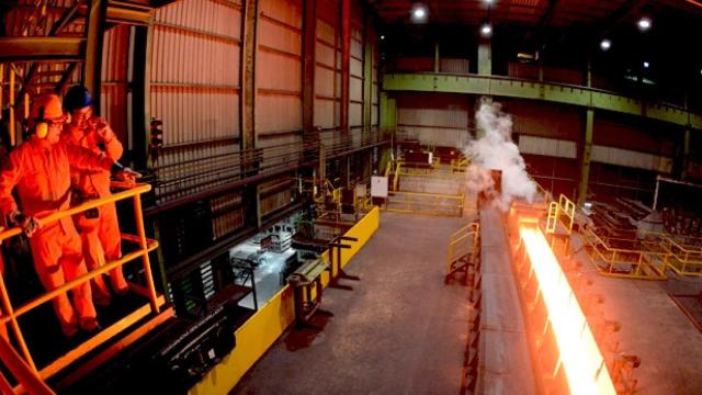 Imagen de archivo del interior de las instalaciones de Celsa en Castellbisbal, la sede central de la siderúrgica / CG