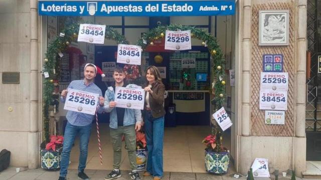 El cuarto premio, con el número 25.296, cae en Barcelona y Esplugues de Llobregat / EUROPA PRESS