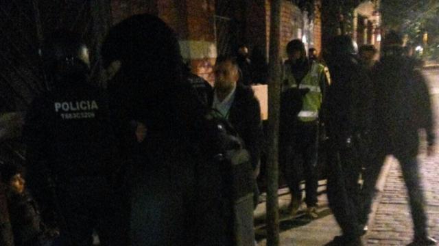 Agentes de Mossos y Guardia Urbana en un operativo en el barrio de Ciutat Vella en Barcelona  / TWITTER MOSSOS