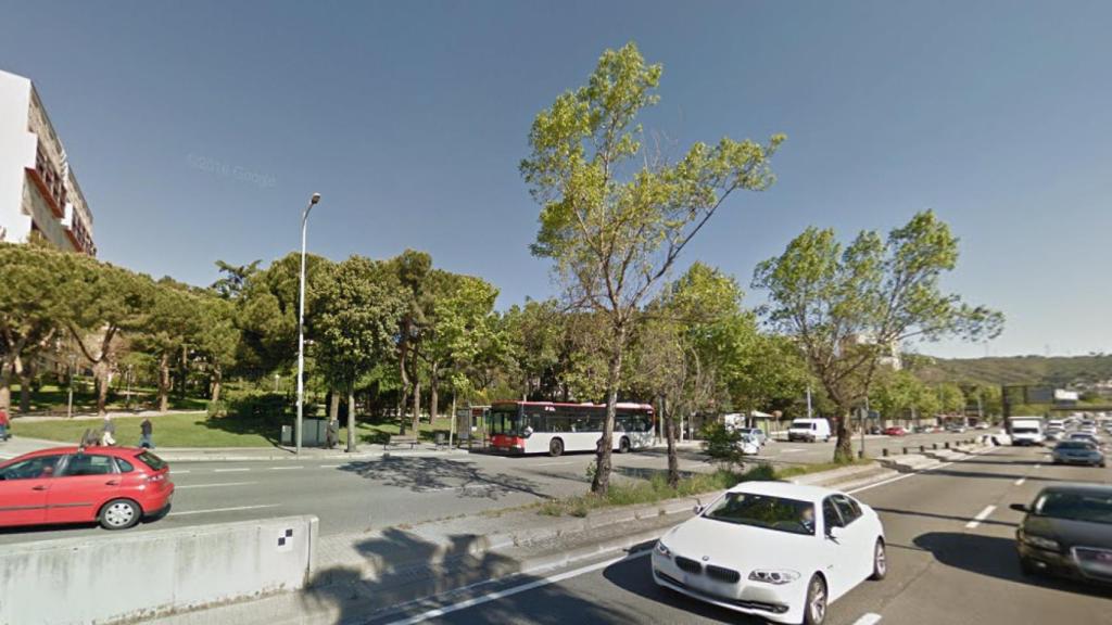 Autobús en el paseo Vall d'Hebron / GOOGLE STREET