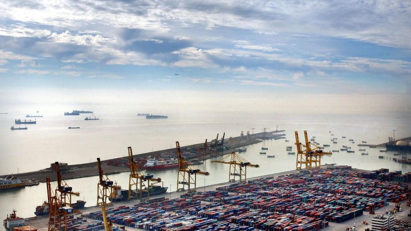 Puerto de Barcelona / ALBERT OLIVÉ (EFE)