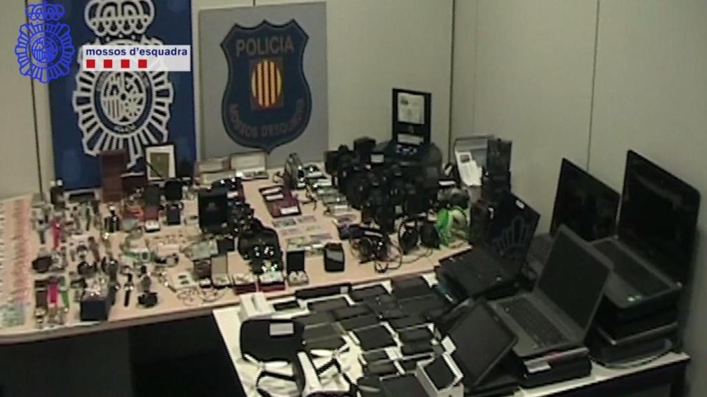 Parte del botín que la policía ha recuperado / MOSSOS D'ESQUADRA