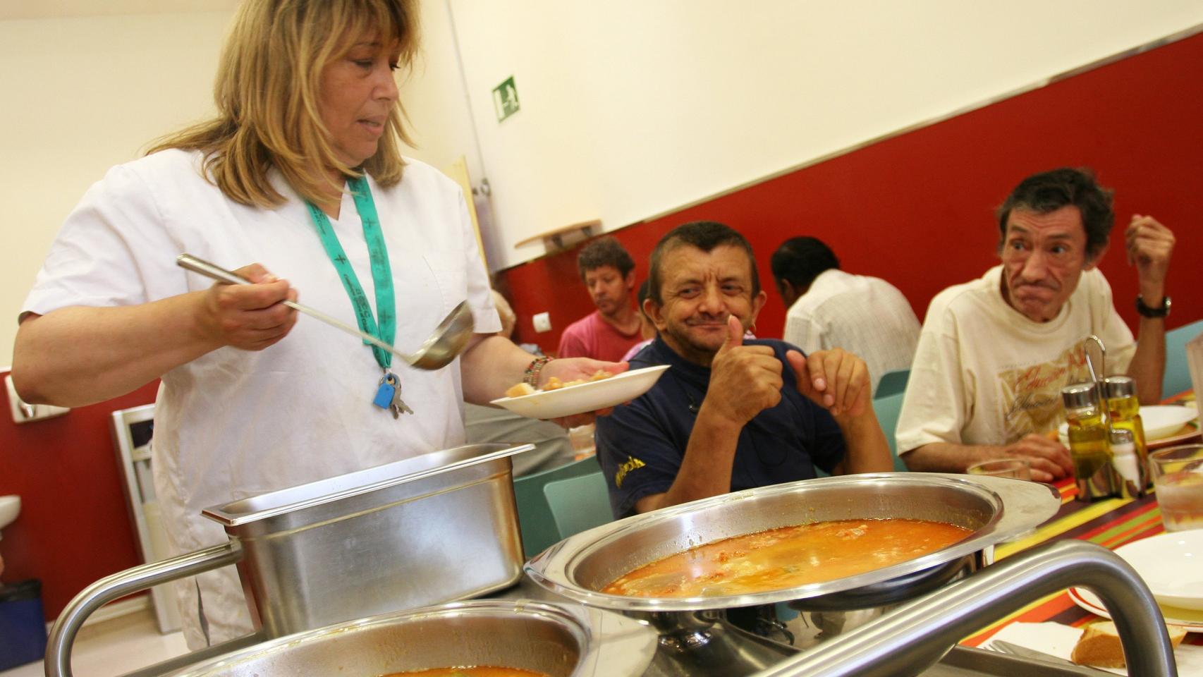 Comedor de Arrels Fundació, en el parque de las Tres Xemenies / JUAN LEMUS MERCADO - ARRELS FUNDACIÓ