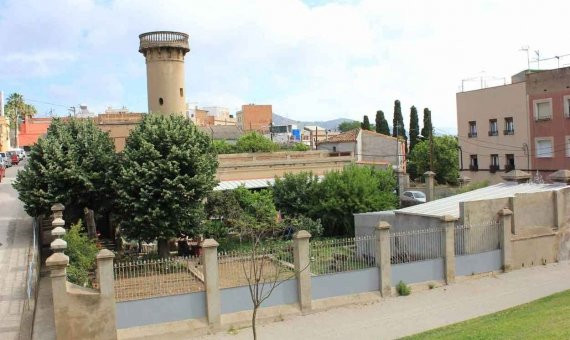 La torre circular es uno de los emblemas del barrio. CR