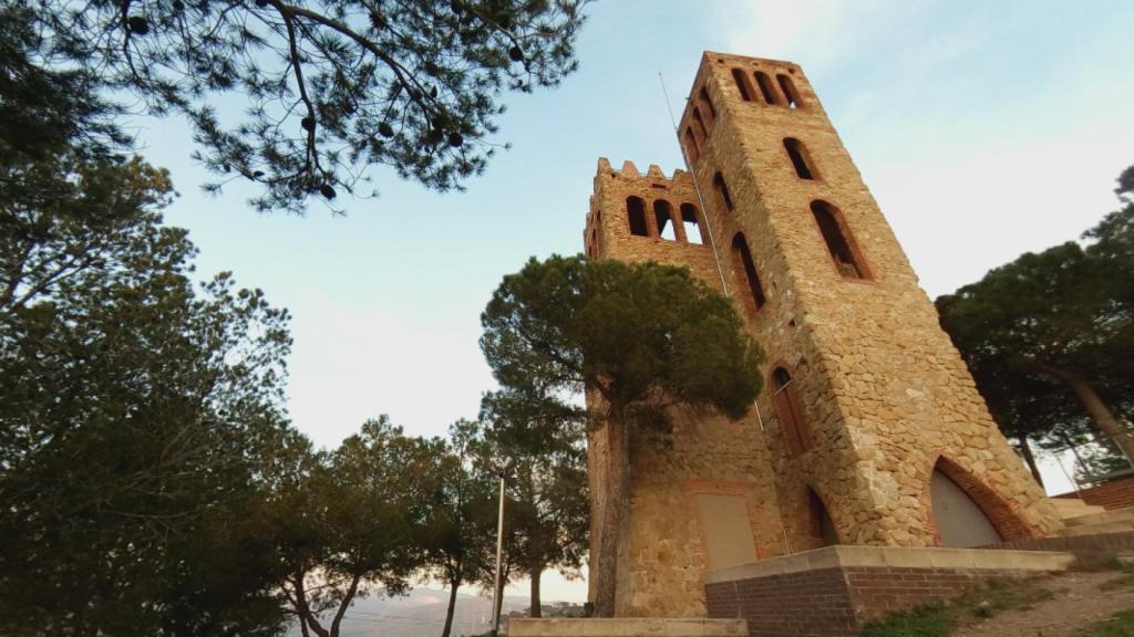 Castillo de Torre Baró / Drone Projects - Google Street View