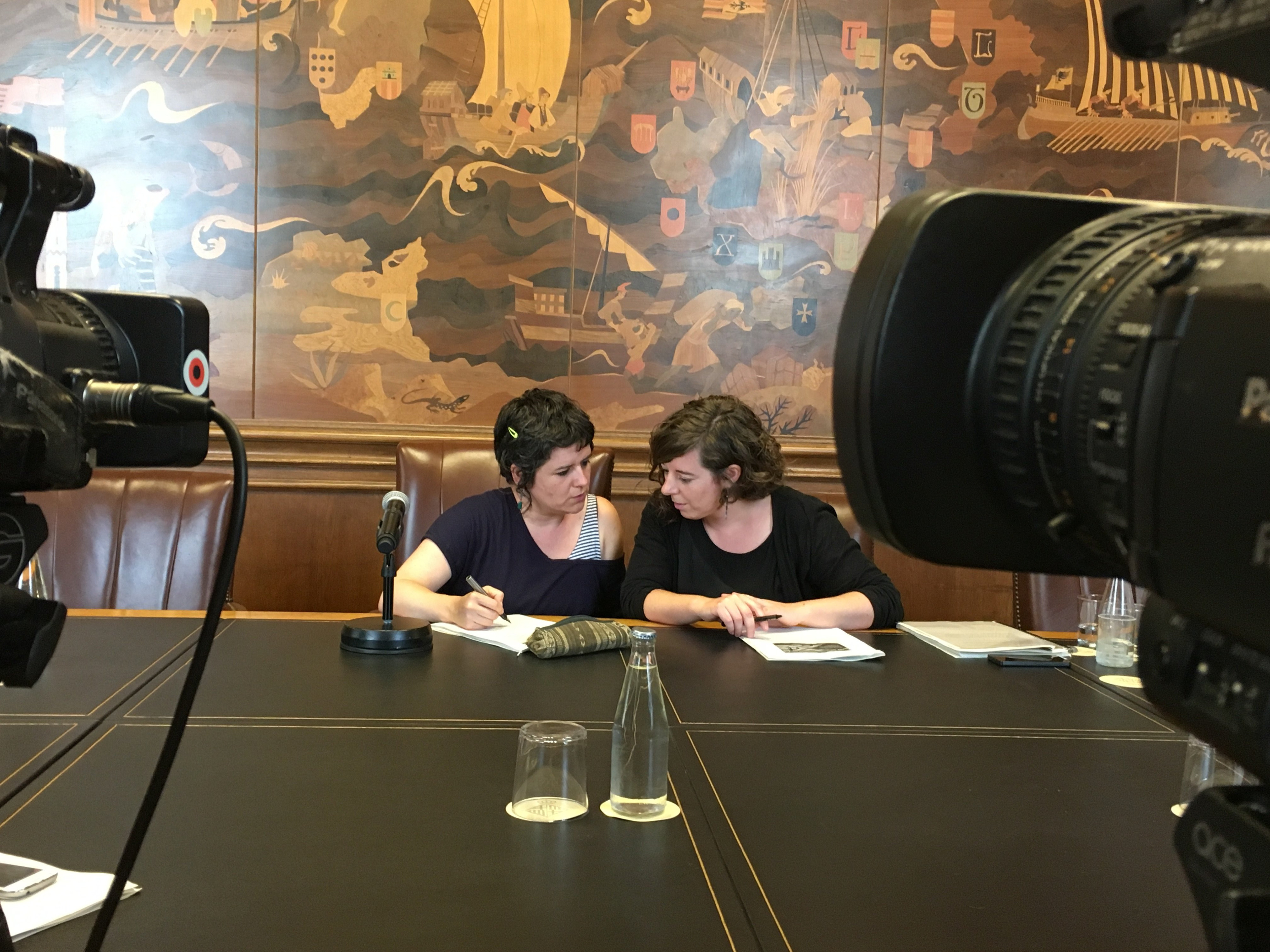 La regidora Gala Pin y la técnica de la ASPB Vanessa Puig / M.S.